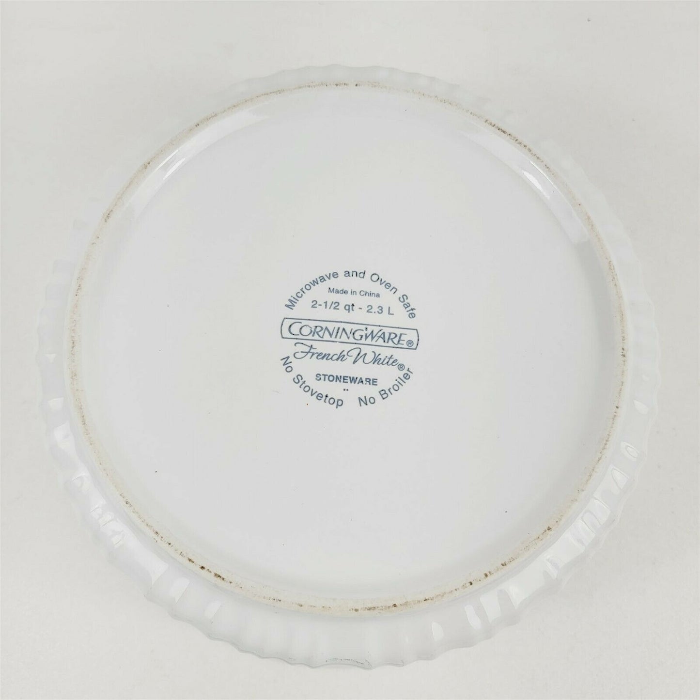 CorningWare French White Stoneware Bakeware Casserole Dish 2 1/2 qt, 2.3L