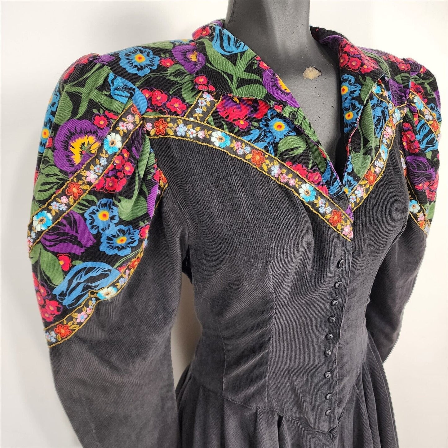Vintage 1980s Menu Western Floral Embroidered Farmhouse Dress