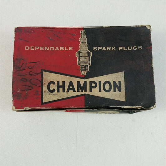 Champion Spark Plugs Vintage (2) L-85 (2) L-95Y (1) J-9 - Rusty (2) J-7 (1) J-11