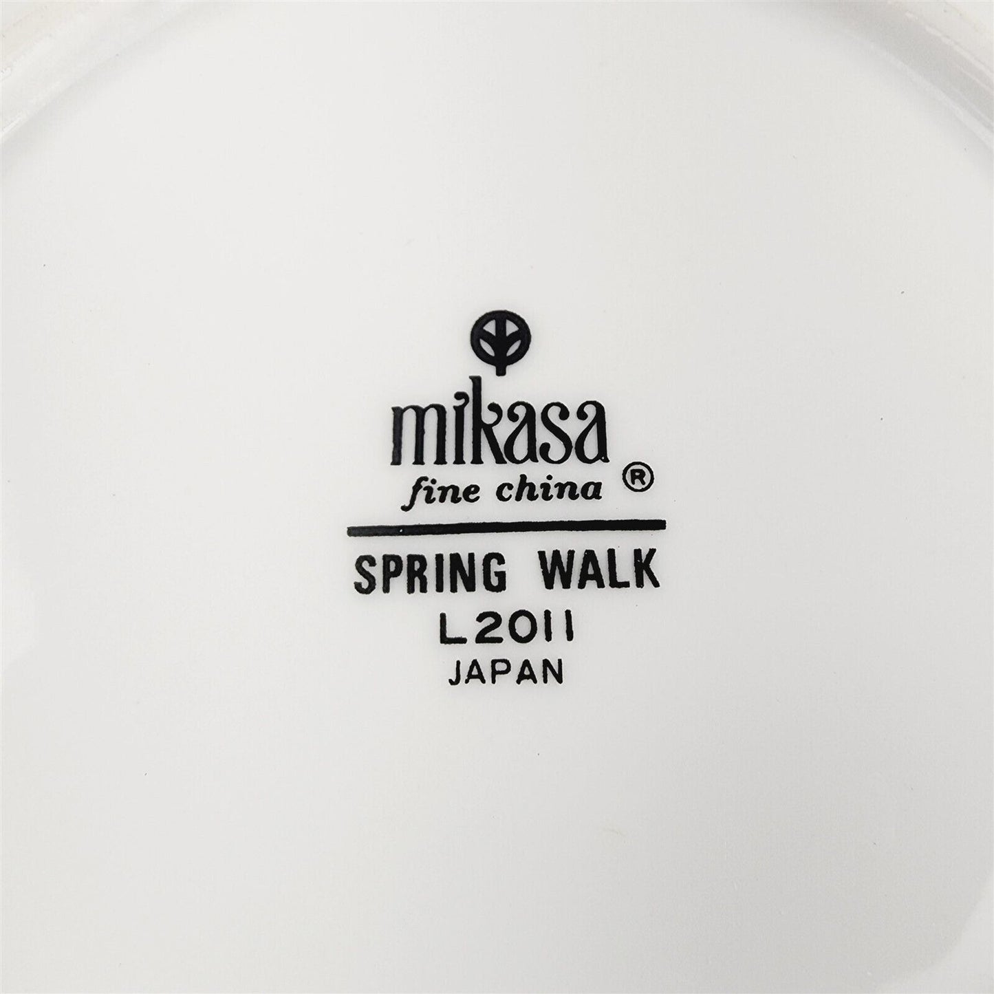 Mikasa Spring Walk Vegetable Bowl L2011 Floral Colorful Flowers 8.75"
