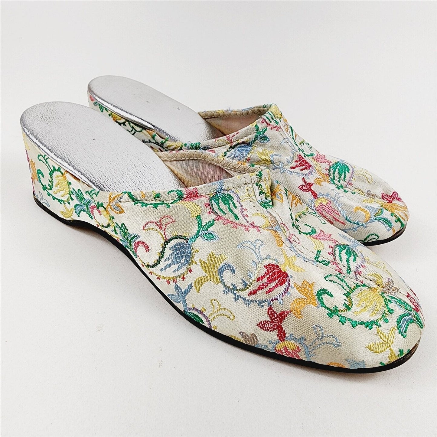 Vintage Gustave Cream Colorful Embroidered Slip On House Shoes Womens Size 7/7.5