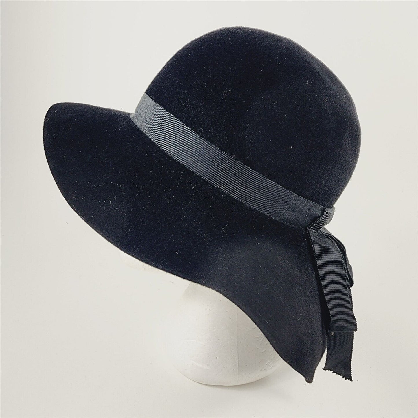 Vintage Loveman's of Pasadena California Black Felt Womens Hat