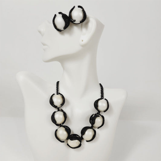 Vintage Black Metal Leaf Chain Link Choker Necklace w/ Matching Clip On Earrings